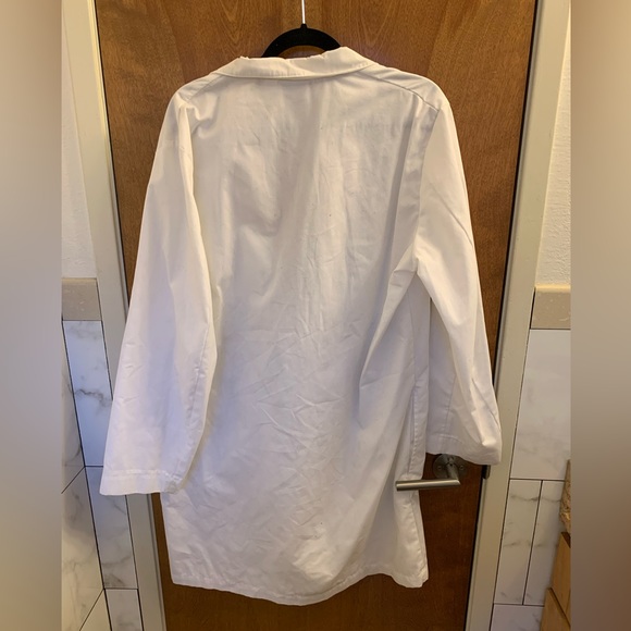 Landau Lab Coat - Picture 3 of 3